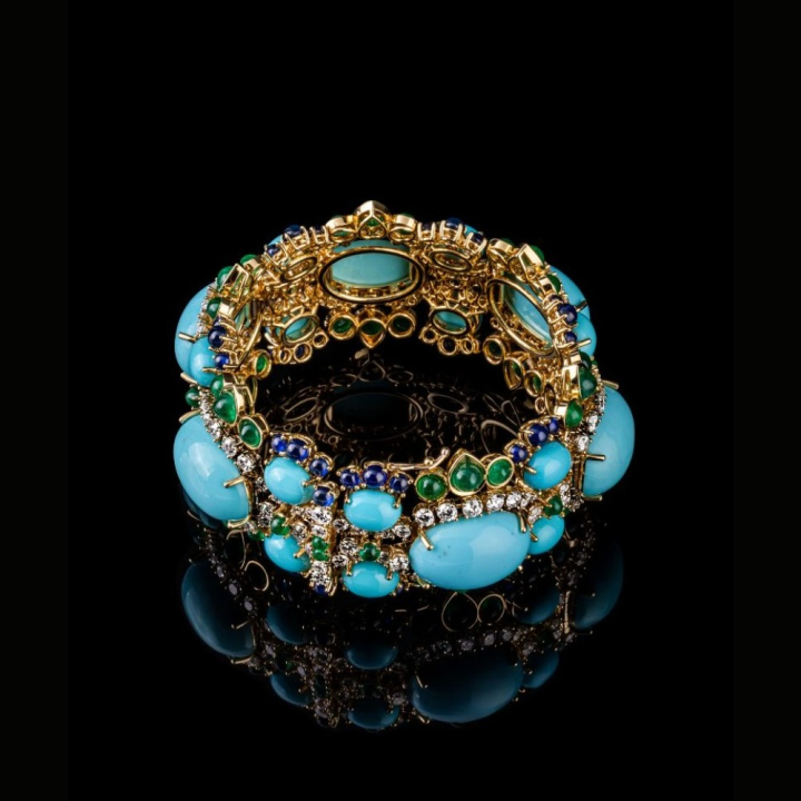 Gold bracelet with Arizona turquoise, sapphires, diamonds